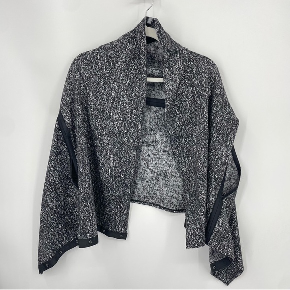 Lululemon Vinyasa Convertible Scarf Wrap Gray black one size - Picture 2 of 5